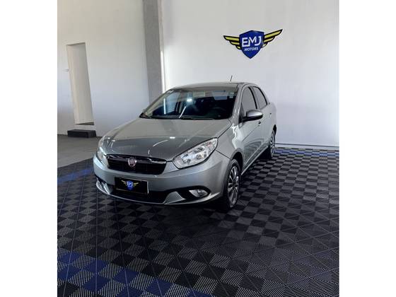 FIAT GRAND SIENA 1.4 MPI ATTRACTIVE 8V FLEX 4P MANUAL FIAT GRAND SIENA 1.4 MPI ATTRACTIVE 8V FLEX 4P MANUAL